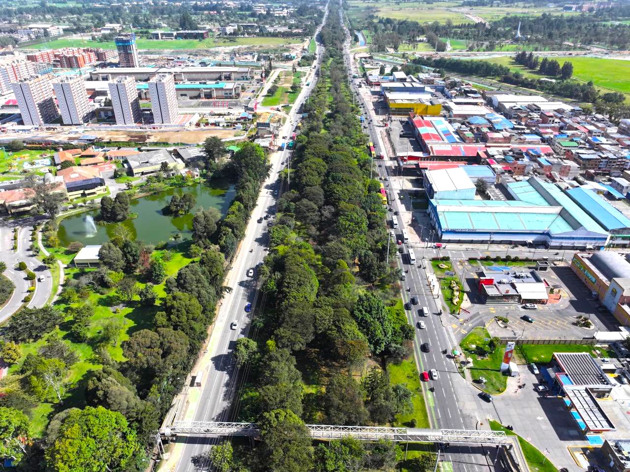 Firman acta de inicio de la ampliacion de la Autopista Norte obras entre calles 191 y 245 1