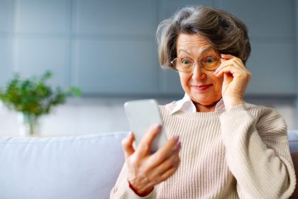 Le quitaron la pension por chats de WhatsApp… y el Consejo de Estado obligo a Colpensiones a devolverla1