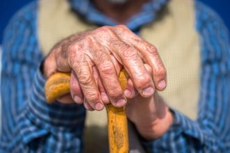 Reconocen pension a adulto de 89 anos tras anos de negativa fallo protege su derecho a vivir con dignidad1
