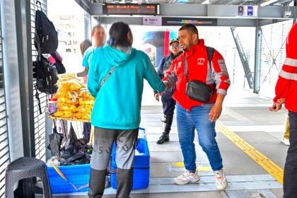Bogota refuerza operativos en TransMilenio sobre la Caracas para frenar evasion y recuperar el orden1