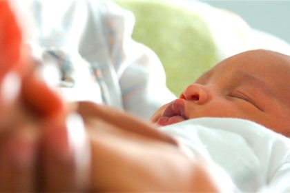 Corte ordena corregir fallas en tamizaje neonatal tras caso que dejo sin diagnostico a un bebe