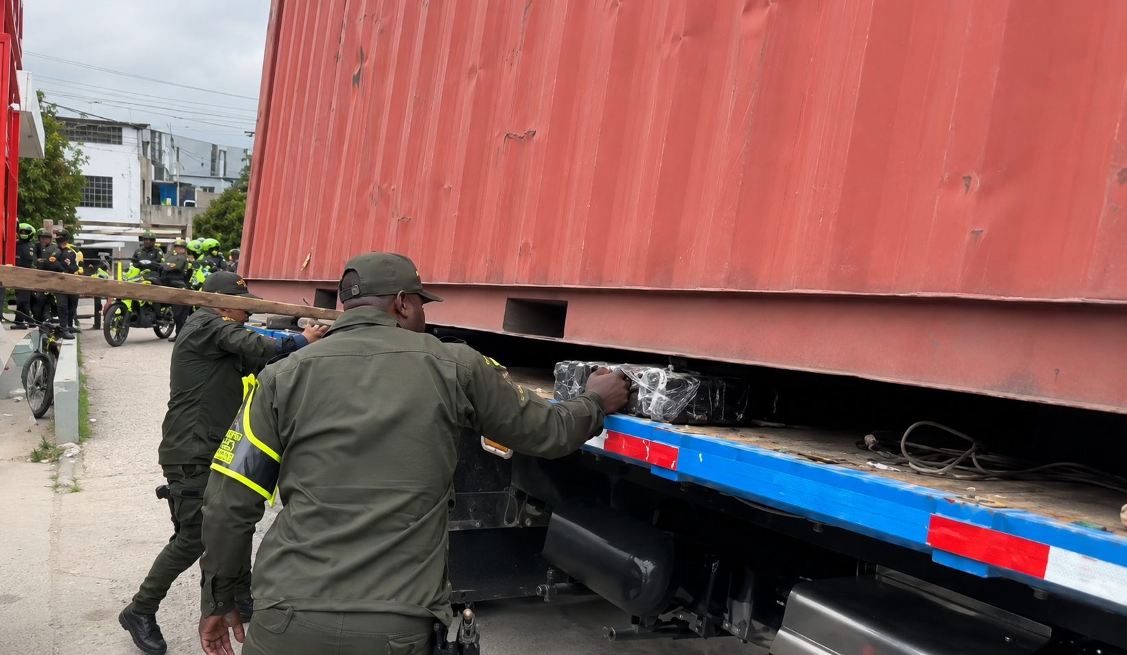 Decomisan cerca de 97 litros de ketamina en via Girardot–Bogota y destapa millonaria operacion del narcotrafico2