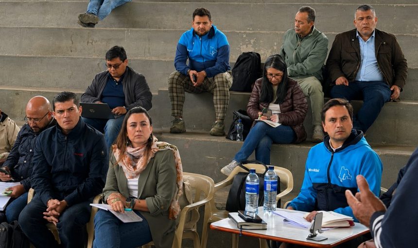 En Nemocon Comunidad y autoridades volvieron a sentarse para revisar soluciones sobre el corredor Zipaquira–Chiquinquira1