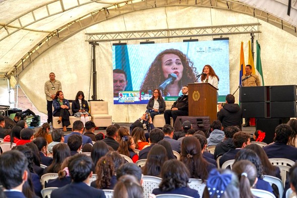 En Zipaquira se fortalece la educacion cientifica con un nuevo Laboratorio STEAM Colombia Robotica