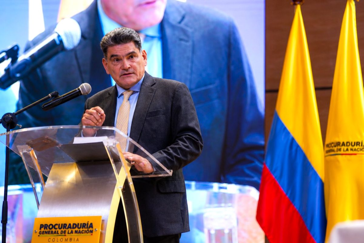 Gregorio Eljach alerta por aumento de menores en el sistema penal y reclutamiento juvenil en Colombia