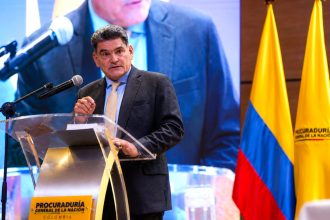 Gregorio Eljach alerta por aumento de menores en el sistema penal y reclutamiento juvenil en Colombia