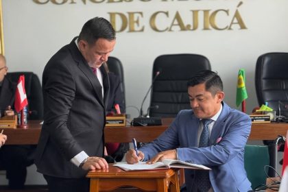 Jalver Gutiérrez, el primer concejal con discapacidad en Cajicá, lleva cuatro años legislando con resiliencia desde su silla de ruedas 3 Jalver Gutiérrez, el primer concejal con discapacidad en Cajicá, lleva cuatro años legislando con resiliencia desde su silla de ruedas 2