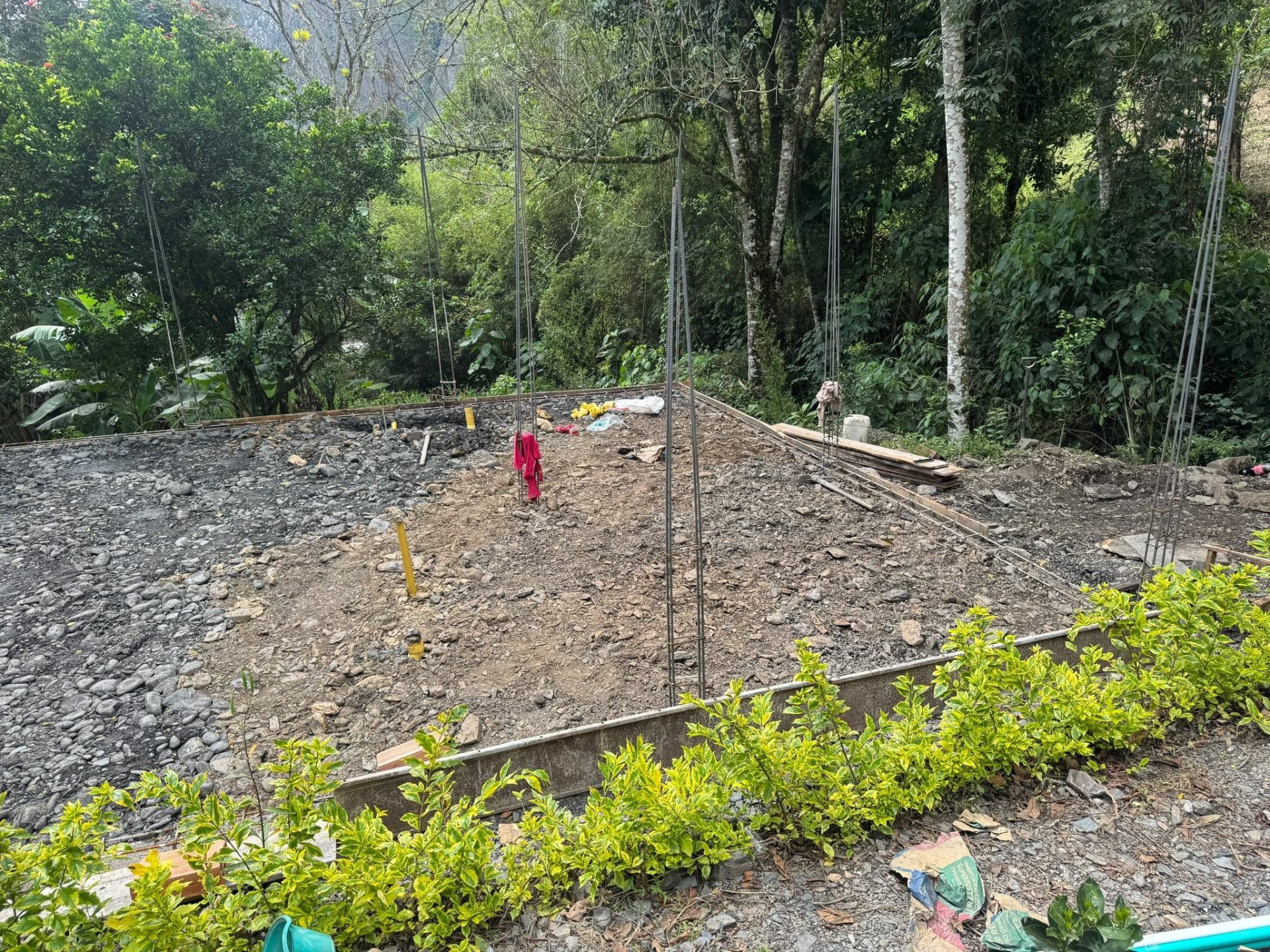 Suspenden obra en zona protegida de la quebrada La Seca en Pacho por presunta falta de licencia1