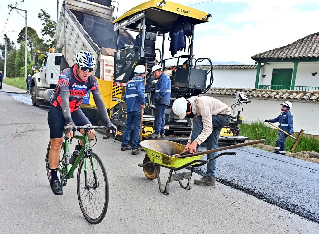 Avanza en la rehabilitación de 9 kilómetros de la vía Zipaquirá–Nemocón con una inversión superior a los $8.000 millones 20