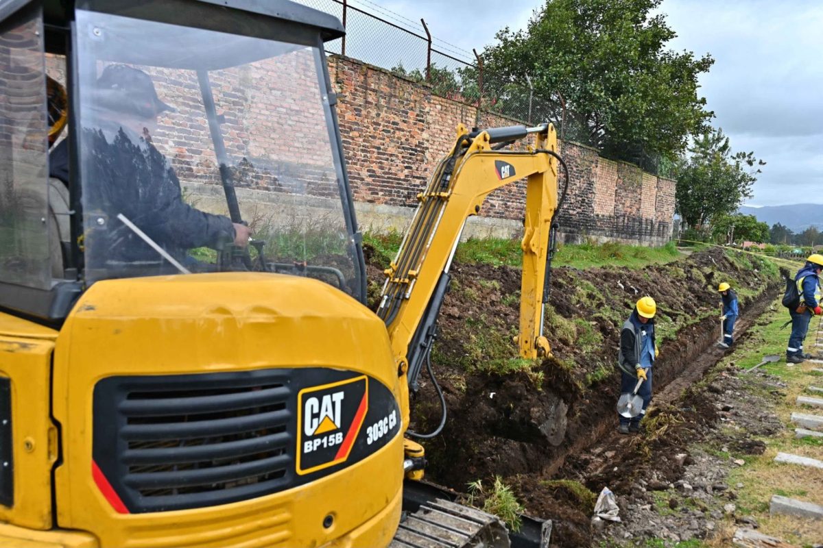 Gobernación de Cundinamarca rehabilita corredor férreo Zipaquirá–Nemocón con inversión de $4.950 millones y avance del 63 % 10