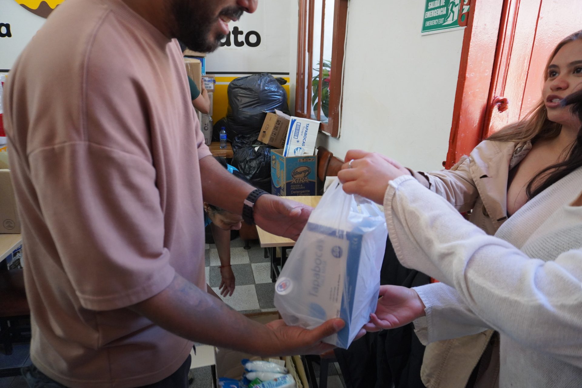 Venezolanos y zipaquireños se unen para ayudar a las terremoto en Venezuela del terremoto en Venezuela 14