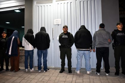Desmantelan en Bogota ‘call center criminal que habria obtenido 200 millones semanales con fraudes bancarios