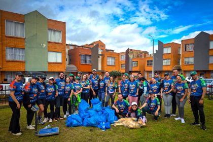 EPZ impulsa el plogging a Zipaquira mas de 30 voluntarios recorrieron parques para recoger residuos y cuidar el entorno1