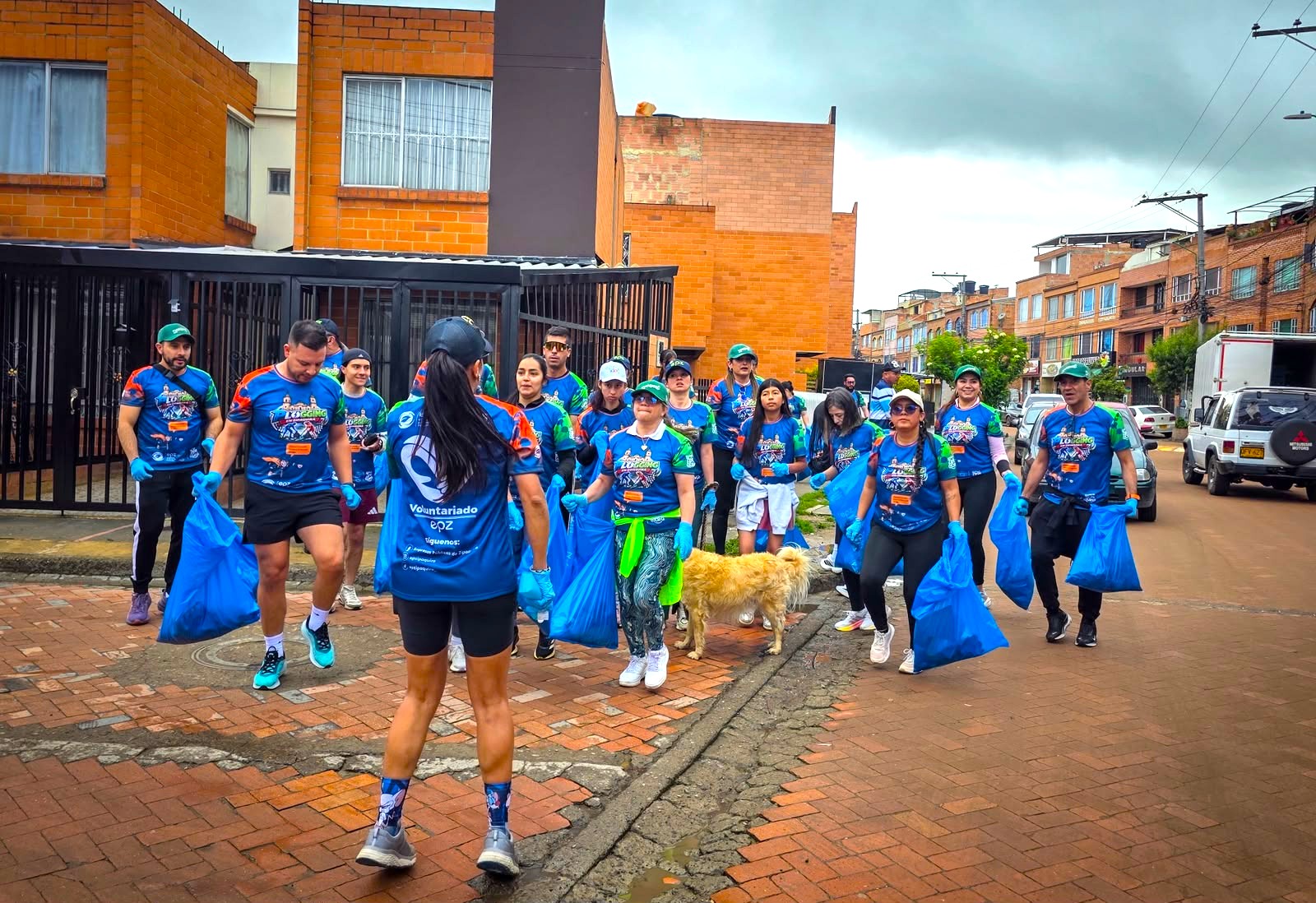 EPZ impulsa el plogging a Zipaquira mas de 30 voluntarios recorrieron parques para recoger residuos y cuidar el entorno2