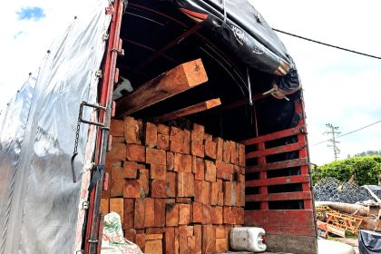 Incautan cerca de 40 metros cubicos de madera en operativos de control sobre la via Ubate–Simijaca
