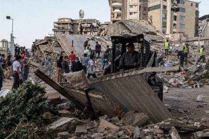 Rescatistas de Jordania rescatan con vida a un niño de 3 años tras casi seis días bajo escombros en Venezuela 32 Rescatistas de Jordania rescatan con vida a un niño de 3 años tras casi seis días bajo escombros en Venezuela 31