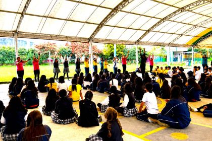 Yoga en Chía: estudiantes participaron en una jornada enfocada en la salud mental y el bienestar integral 28