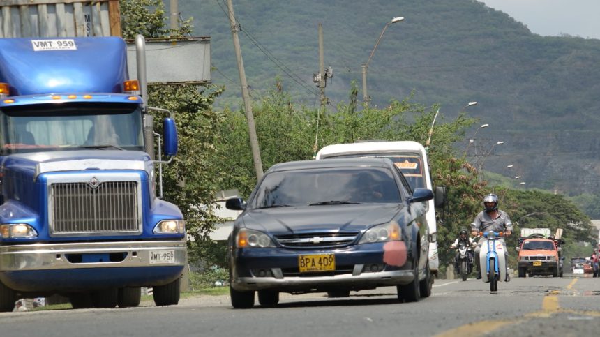Alerta en Cundinamarca: delincuentes suplantan a la Gobernación para robar el pago del impuesto vehicular