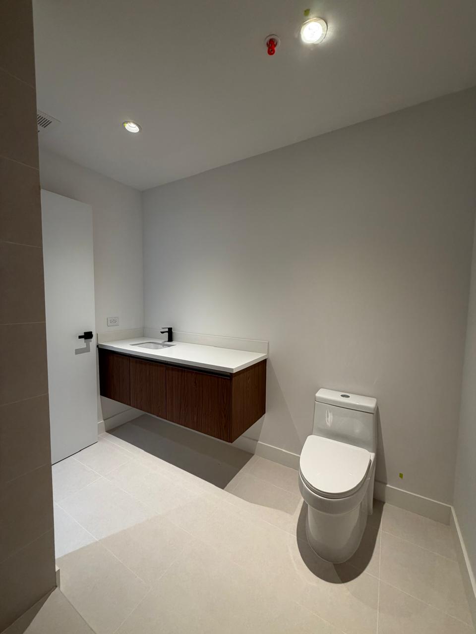 Apartamento de lujo en Costa Rica: inversión inmobiliaria de 319.000 USD frente al Parque República del Perú 11