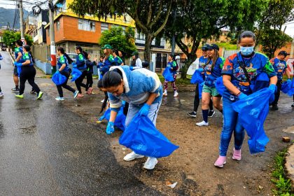 Más de 30 voluntarios participaron en jornada de plogging liderada por EPZ en la carrera Décima de Zipaquirá 2