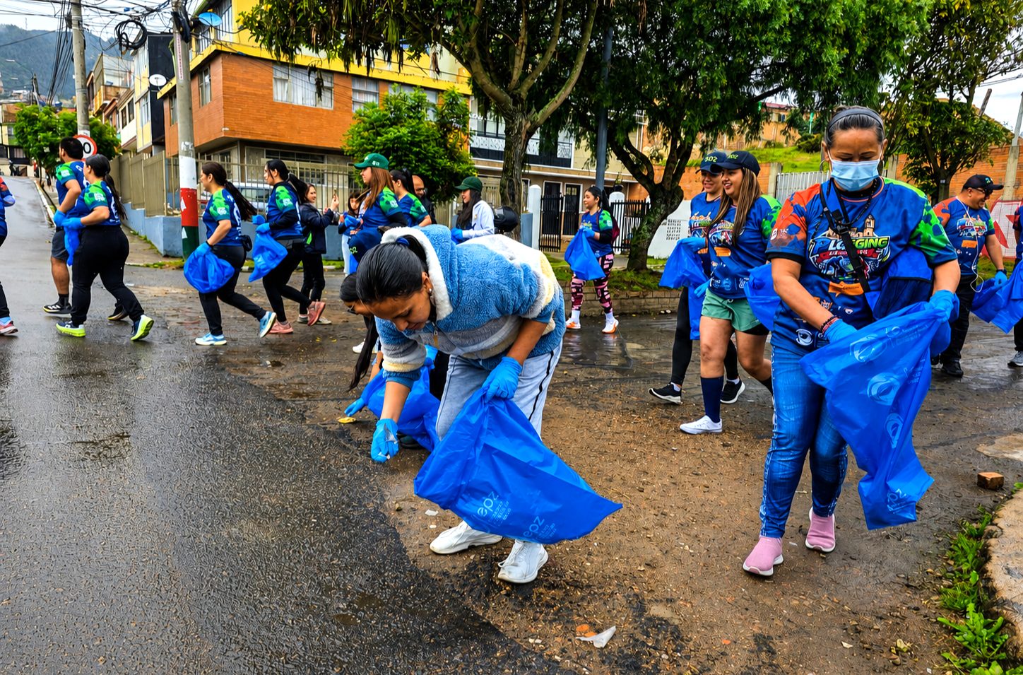 Más de 30 voluntarios participaron en jornada de plogging liderada por EPZ en la carrera Décima de Zipaquirá 11 Más de 30 voluntarios participaron en jornada de plogging liderada por EPZ en la carrera Décima de Zipaquirá 10