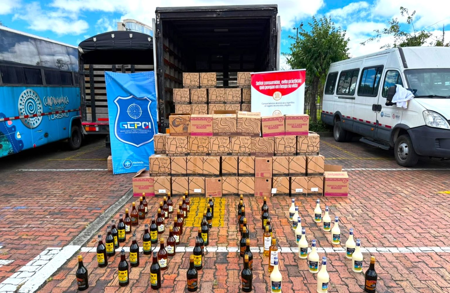 Operativo contra licor irregular en Cundinamarca dejó más de 1.800 botellas aprehendidas 1 Operativo contra licor irregular en Cundinamarca dejó más de 1.800 botellas aprehendidas