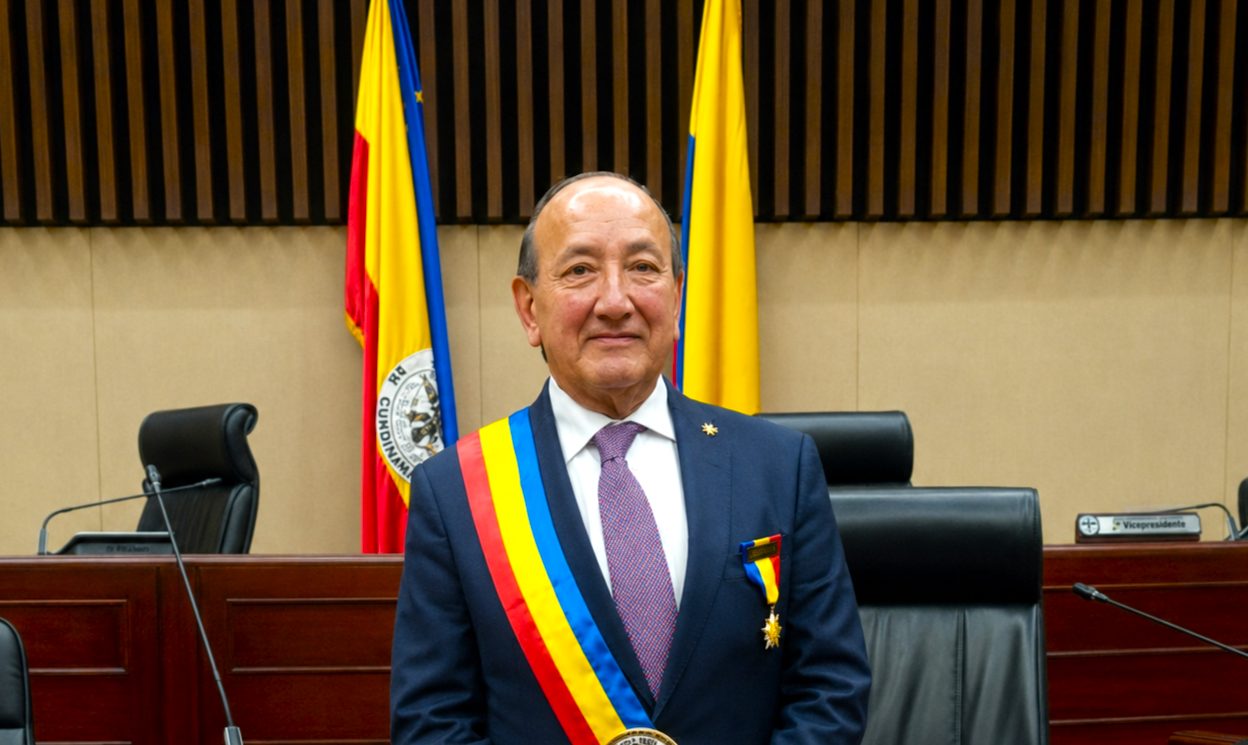 Oswaldo Borráez, el cirujano de Cachipay que convirtió una bolsa de polivinilo en una técnica reconocida internacionalmente 18