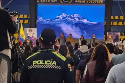 "El futuro de Zipaquirá seguirá siendo la educación": el mensaje que Petro dejó en su colegio 23