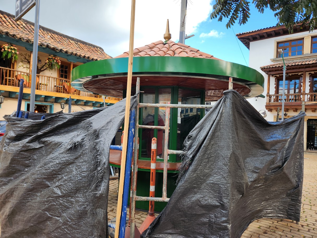 Zipaquirá revive parte de su antiguo parque principal con un nuevo quiosco y jardineras 8 Zipaquirá revive parte de su antiguo parque principal con un nuevo quiosco y jardineras 7