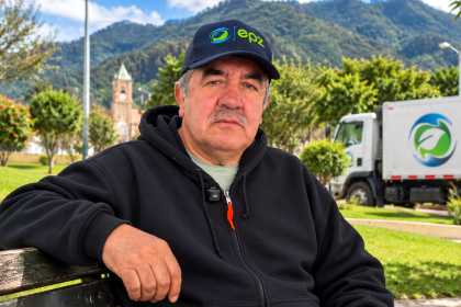 39 años entre calles, tuberías y recuerdos: la historia de Vidal Triviño en Empresas Públicas de Zipaquirá 3 39 años entre calles, tuberías y recuerdos: la historia de Vidal Triviño en Empresas Públicas de Zipaquirá 2