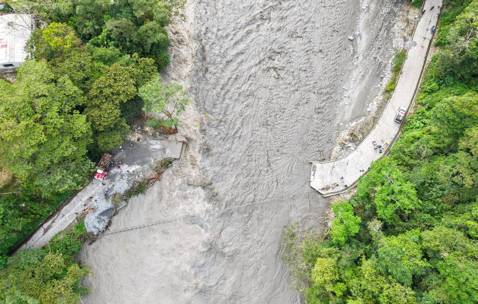 Colapso del puente deja comunidades de Guayabetal incomunicadas: preparan paso peatonal y vía alterna 1 Colapso del puente deja comunidades de Guayabetal incomunicadas: preparan paso peatonal y vía alterna