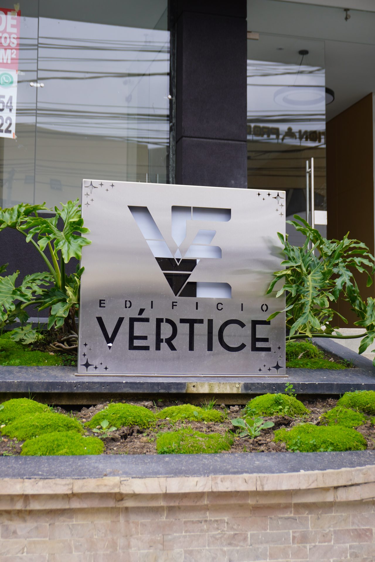 Edificio Vértice, sobre la avenida principal de Zipaquirá, ofrece apartamentos con terraza de 360 grados y locales comerciales en arriendo 16
