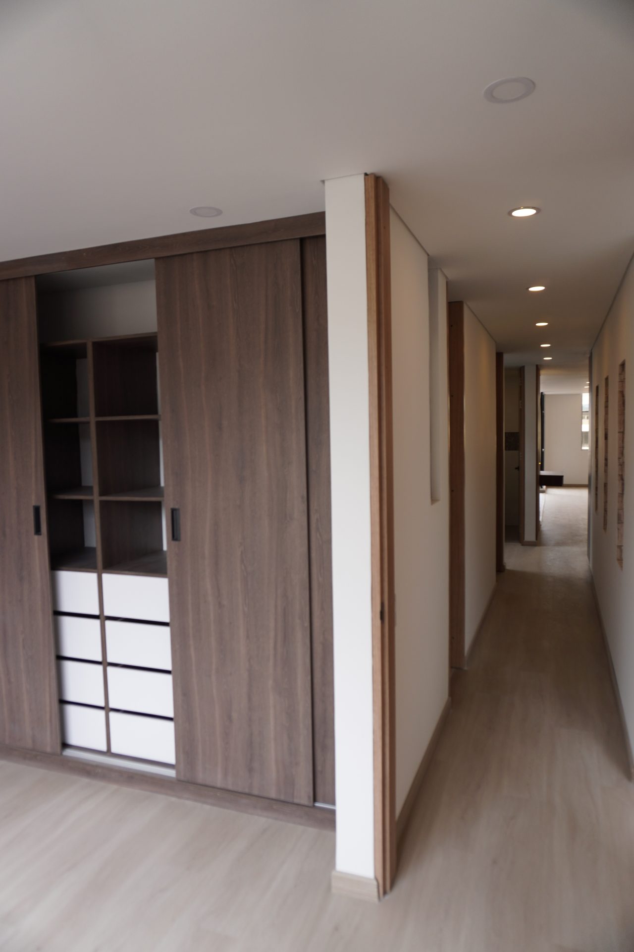 Edificio Vértice, sobre la avenida principal de Zipaquirá, ofrece apartamentos con terraza de 360 grados y locales comerciales en arriendo 10