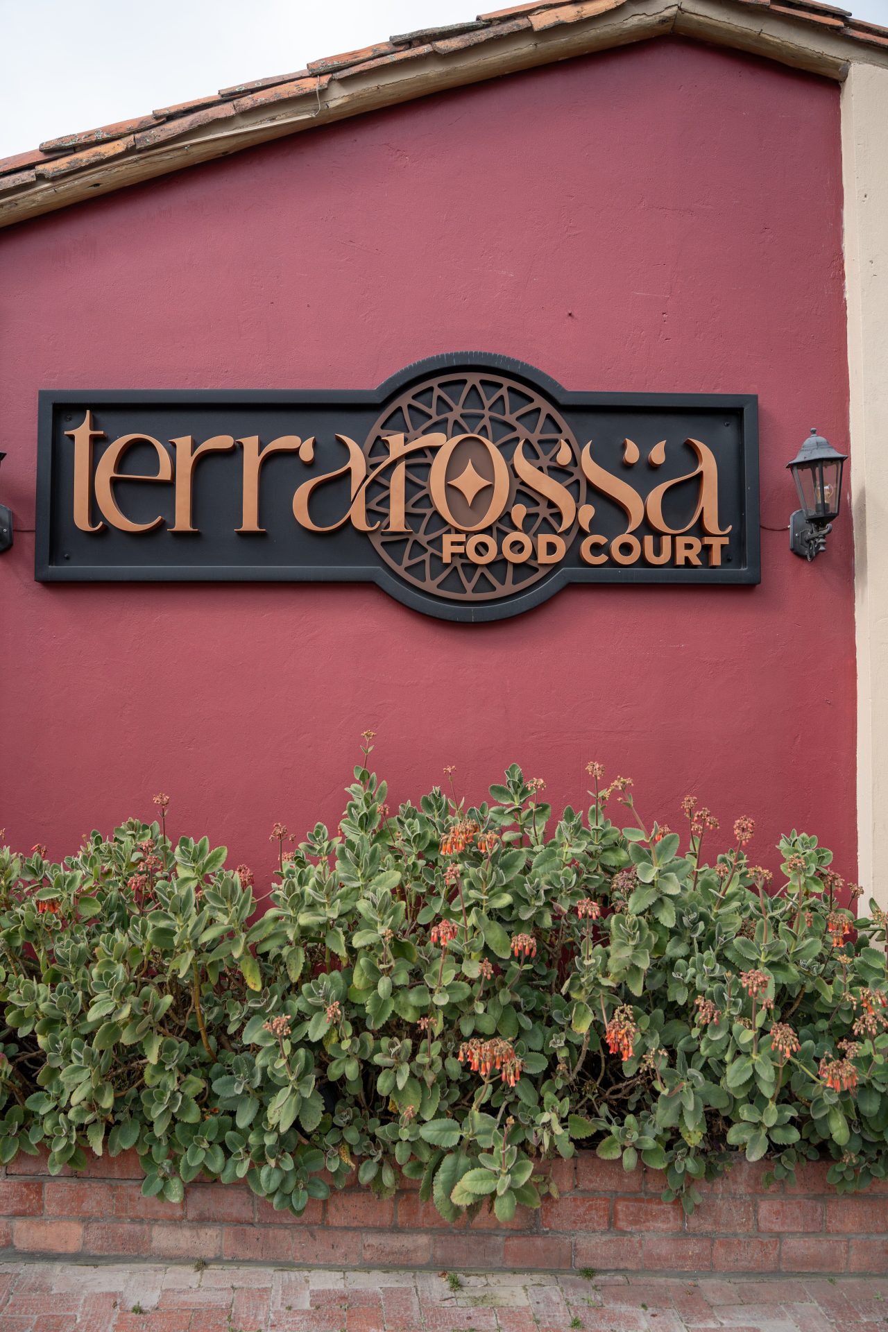 Se arrienda local comercial Zipaquirá; está ubicado en la plazoleta de comidas Terrarossa, Parque de La Independencia 1