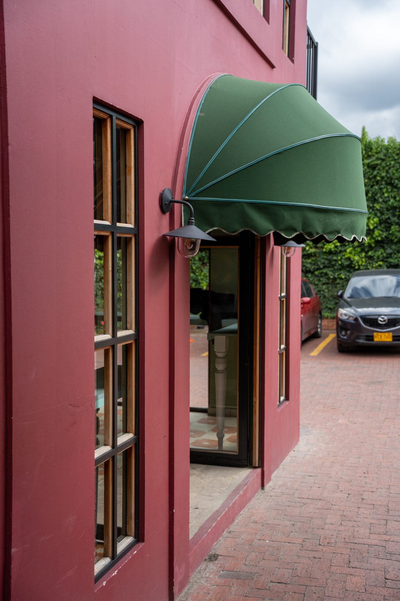 Se arrienda local comercial Zipaquirá; está ubicado en la plazoleta de comidas Terrarossa, Parque de La Independencia 2