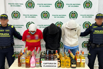 Judicializados presuntos responsables de hurtar un establecimiento de comercio en Chía 10