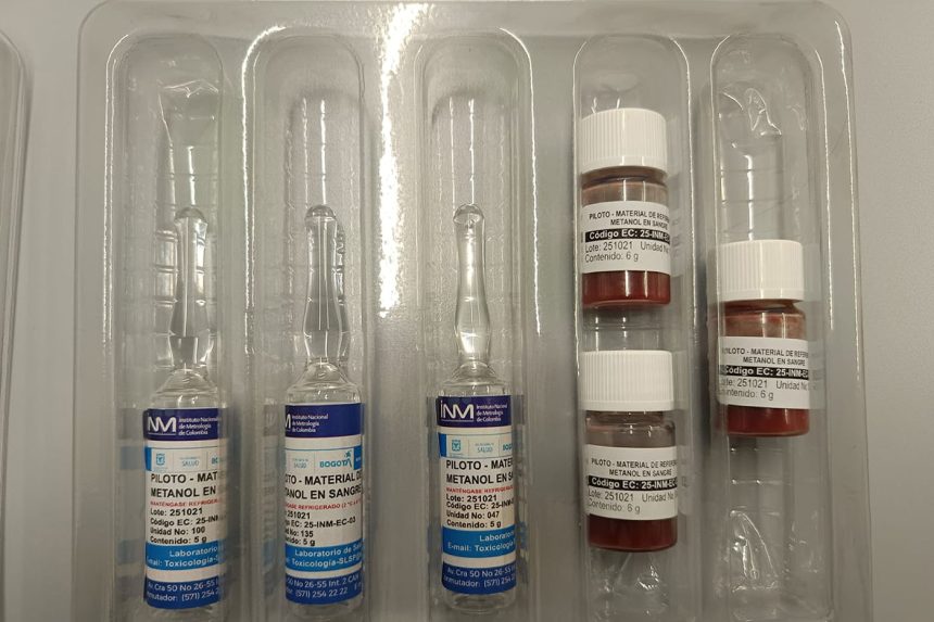 Investigadora colombiana desarrolla una muestra de sangre humana en polvo para verificar la precisión de las pruebas de metanol en laboratorios
