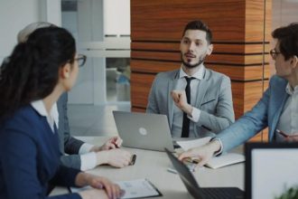 Cómo revisar una factura electrónica en Colombia: datos, CUFE y validación ante la DIAN 12