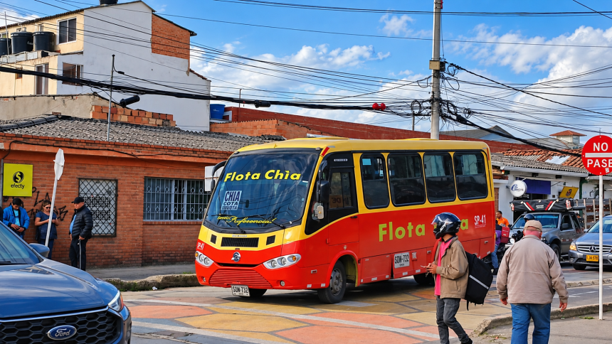 Buses y colectivos de servicio público de Chía, Funza, Mosquera, Madrid y Facatativá, bajo la lupa por sus emisiones contaminantes