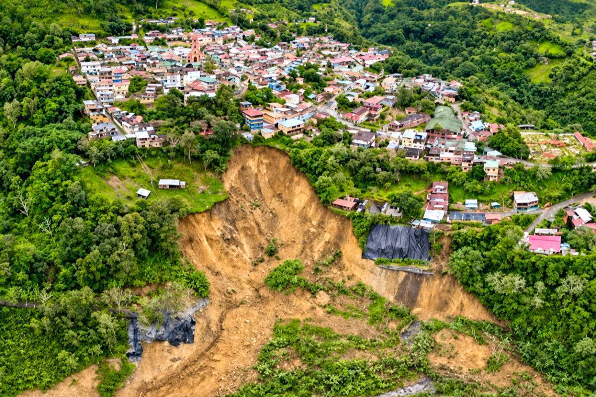 Viviendas en riesgo por movimiento en masa en Quetame: gestionan $12.000 millones para un muro de contención 1 Viviendas en riesgo por movimiento en masa en Quetame: gestionan $12.000 millones para un muro de contención