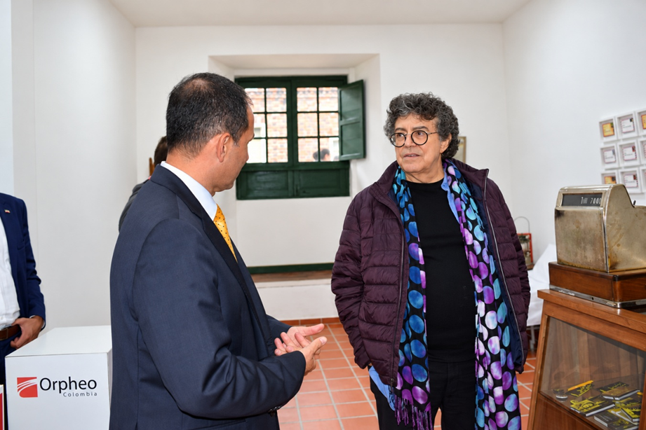Piero en Zipaquirá: el día que recorrió El Colegio de Gabo y terminó cantando entre sus muros 3 Piero en Zipaquirá: el día que recorrió El Colegio de Gabo y terminó cantando entre sus muros 2